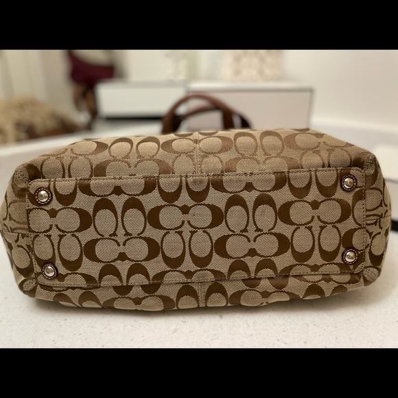 Coach Signature Satchel - Picture 9 of 14